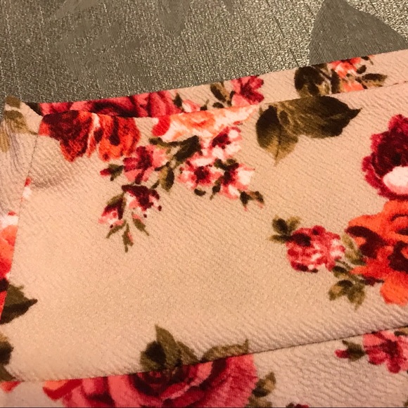 Bundle of two LuLaRoe pencil skirts. SOLD - Picture 4 of 6